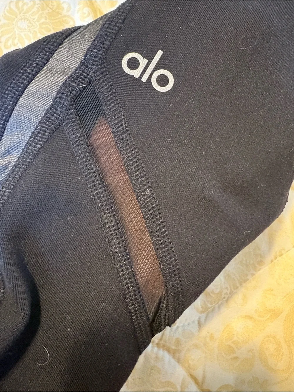 ALO Yoga Black Leggings - Black